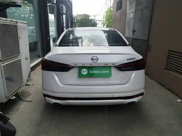 Nissan Teana 2022