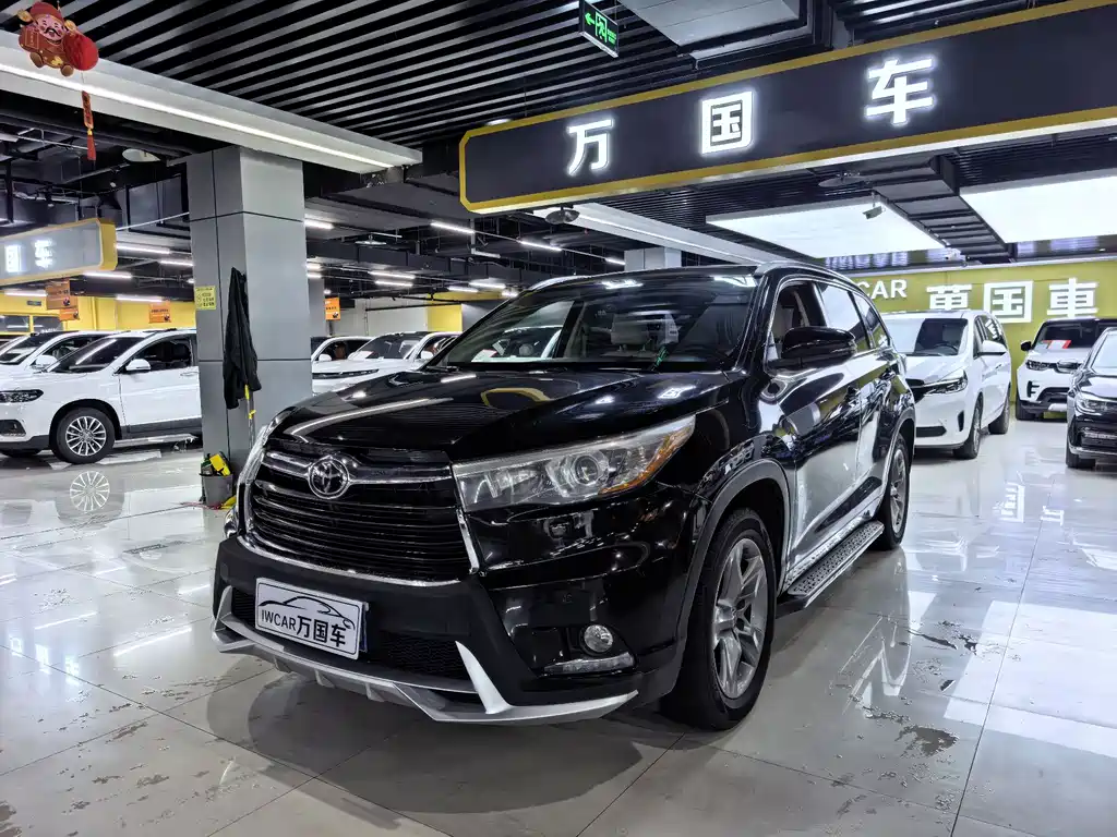 Toyota Highlander 2015 — фото 1