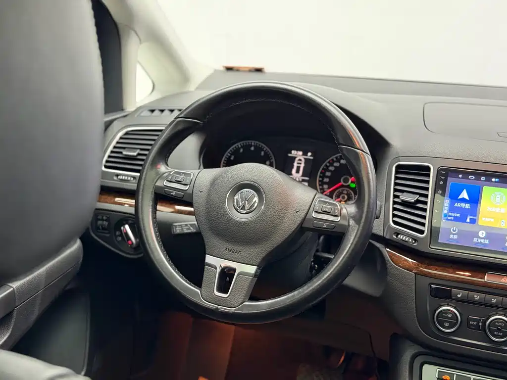 Volkswagen Sharan 2015 — фото 9