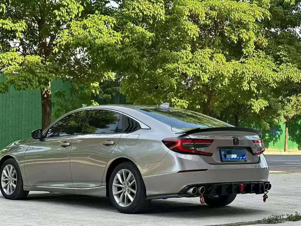 Honda Accord 2022 — фото 9