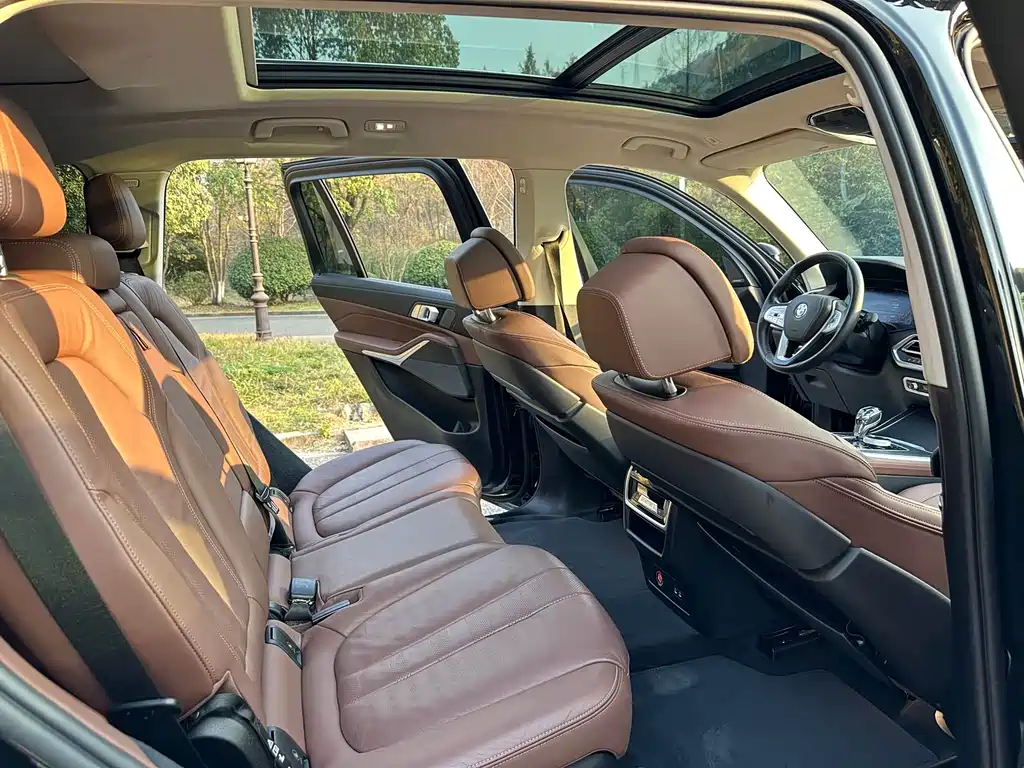 BMW X7 2022 — фото 11
