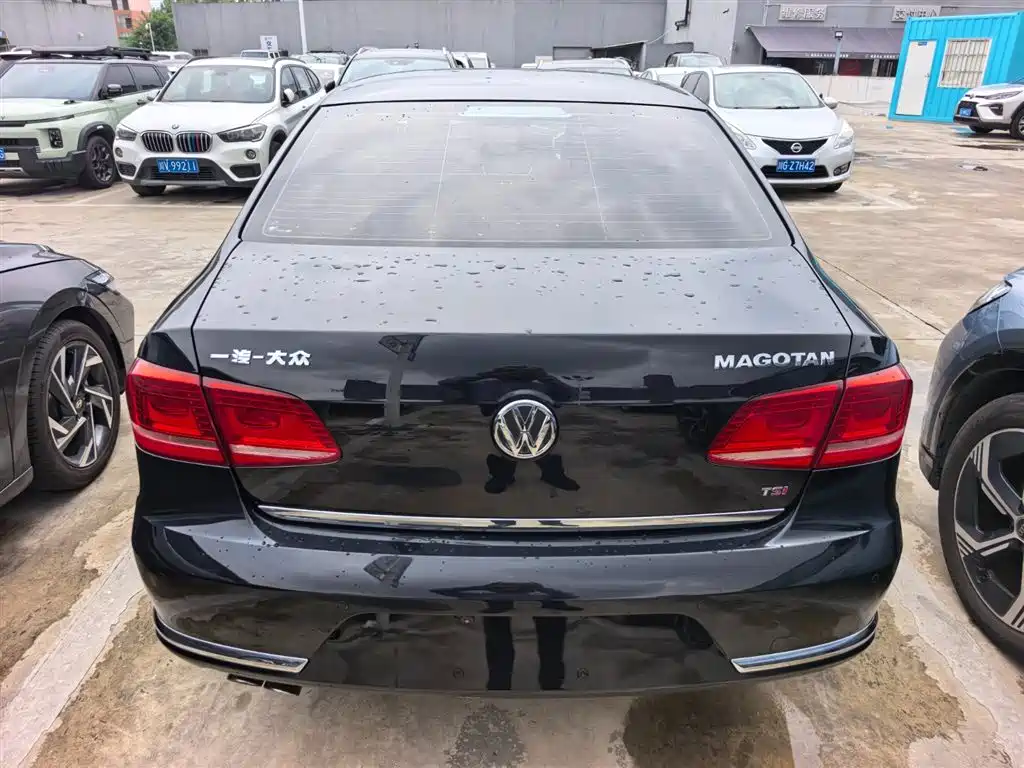 Volkswagen Magotan 2016