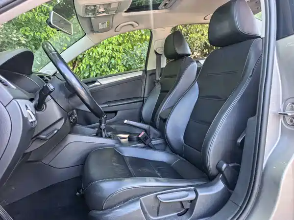 Volkswagen Sagitar 2014