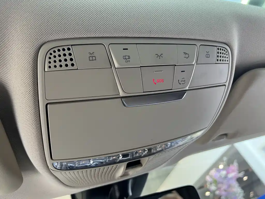 Mercedes-Benz E-Class 2023 — фото 14