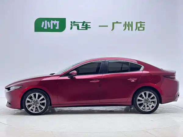 Mazda 3 Axela 2022