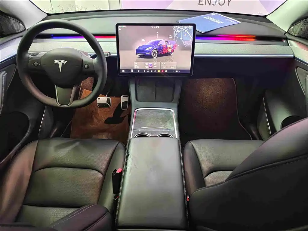 Tesla Model Y 2024 — фото 10