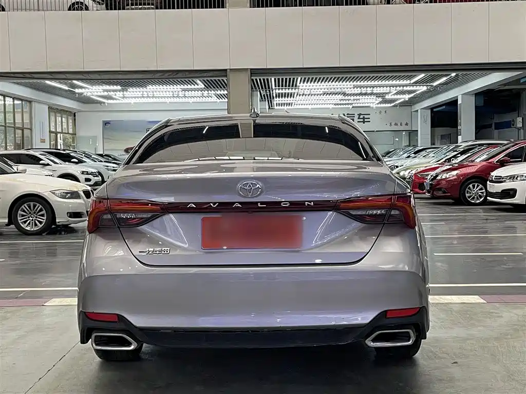 Toyota Avalon 2022 — фото 13