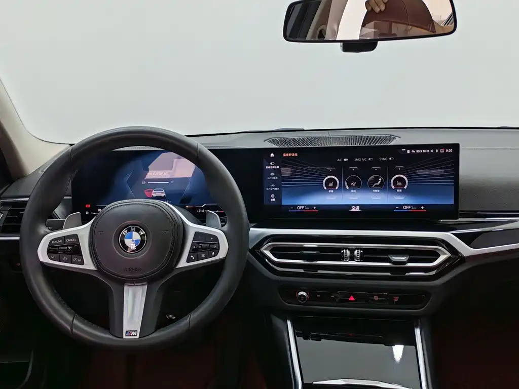 BMW 3 Series 2023 — фото 10