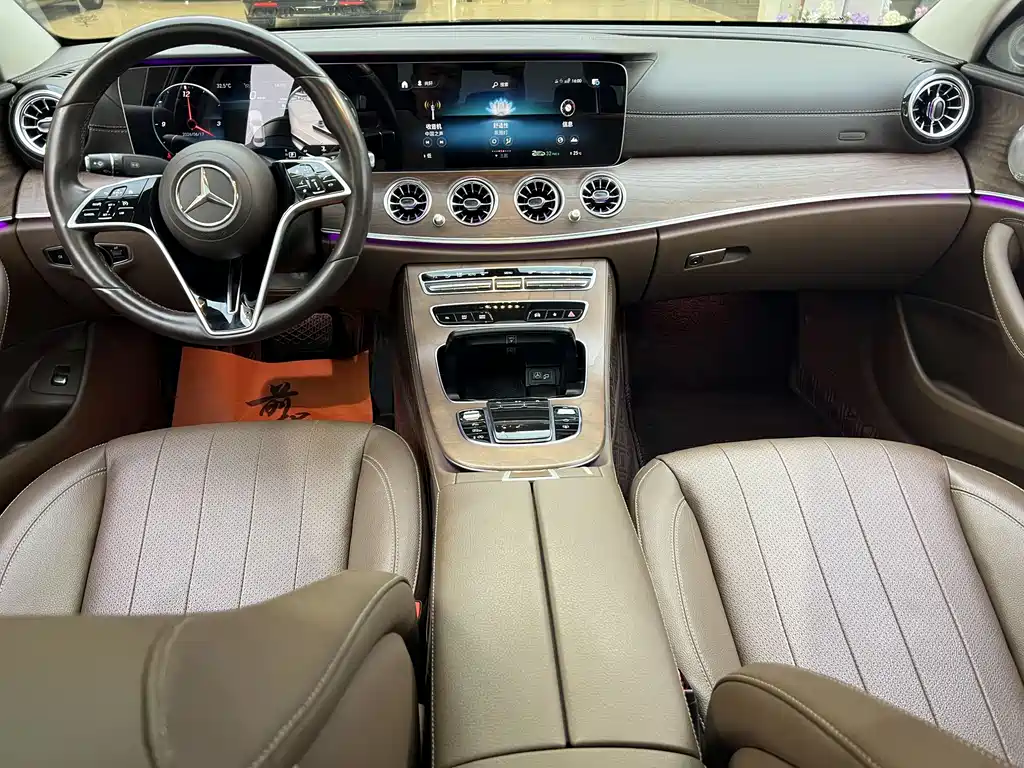 Mercedes-Benz E-Class 2023 — фото 9