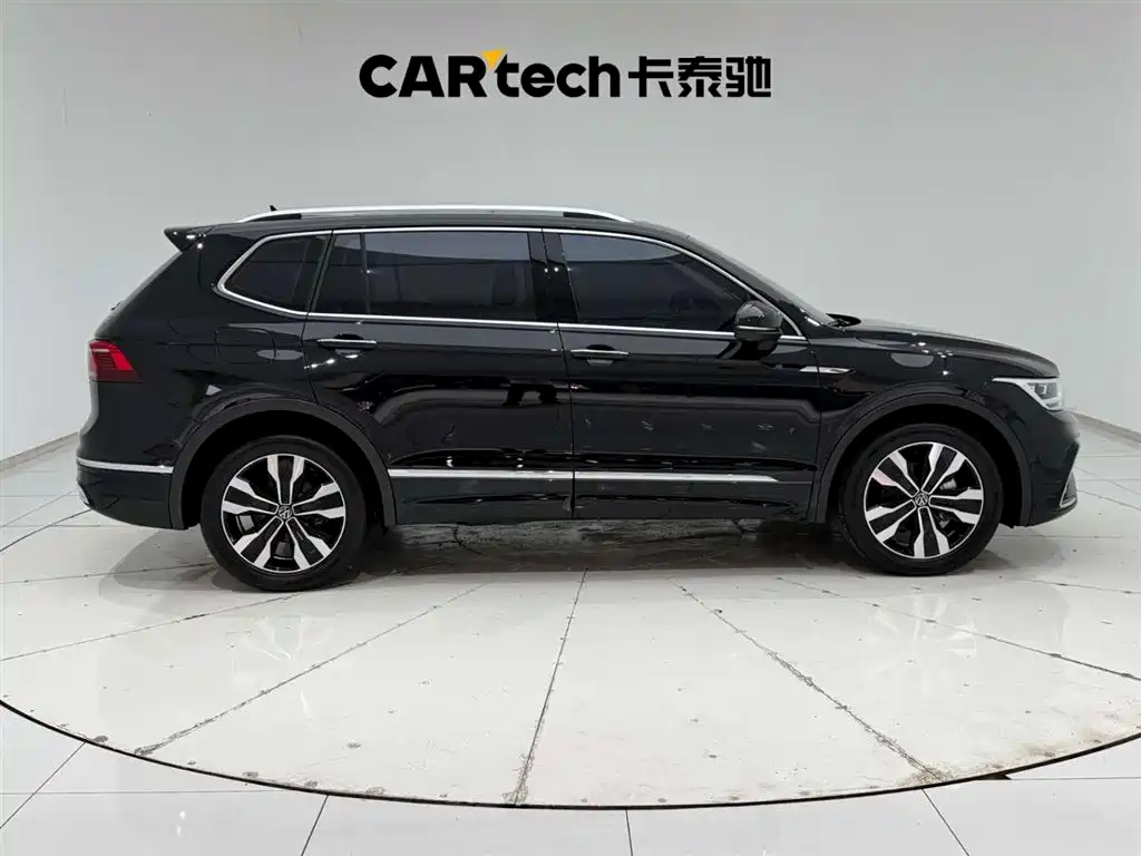 Volkswagen Tiguan L 2024 — фото 12