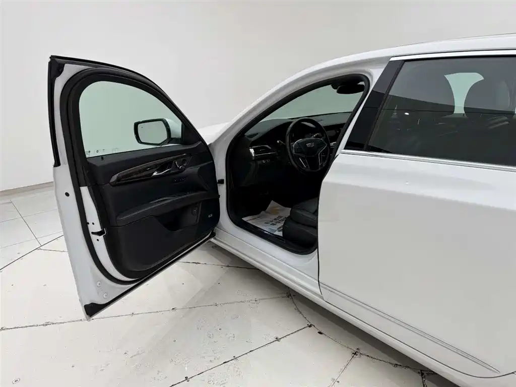 Cadillac CT6 2023 — фото 13
