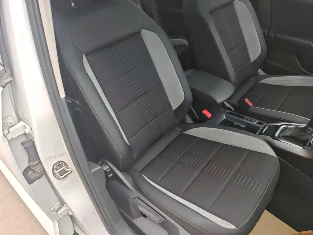 Volkswagen T-Roc 2020 — фото 25
