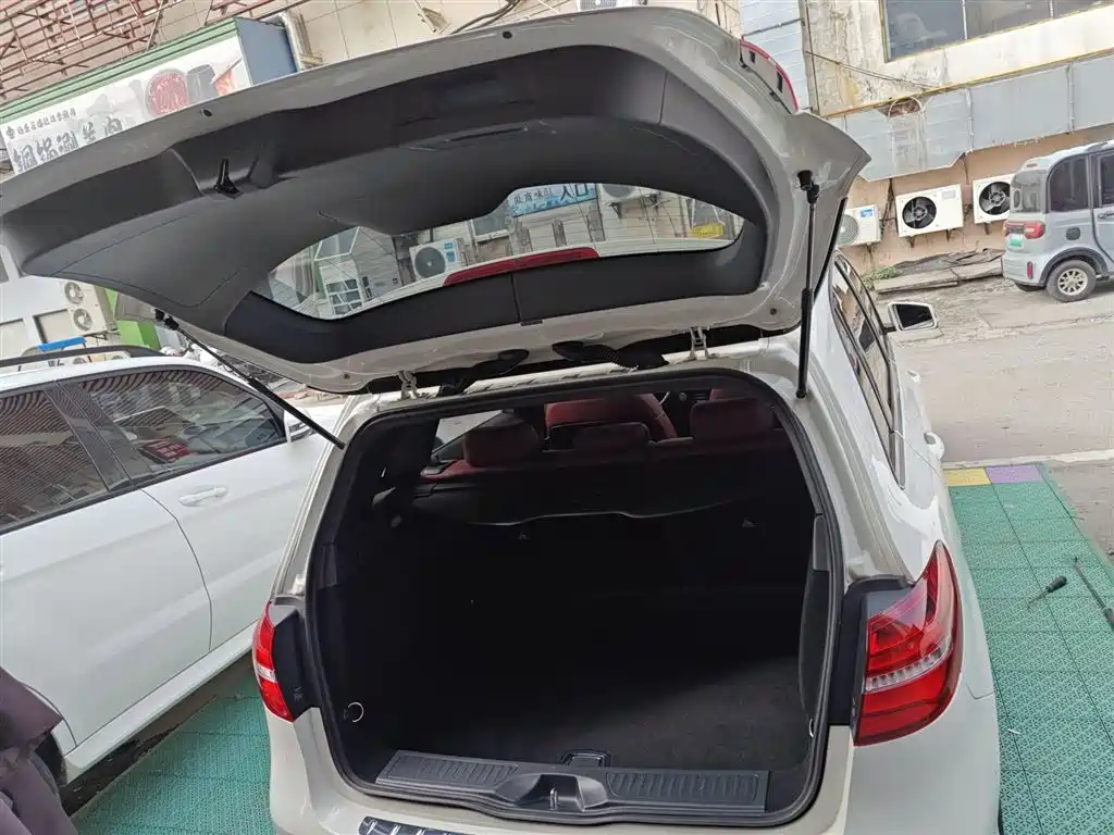 Mercedes-Benz B-Class 2017 — фото 19