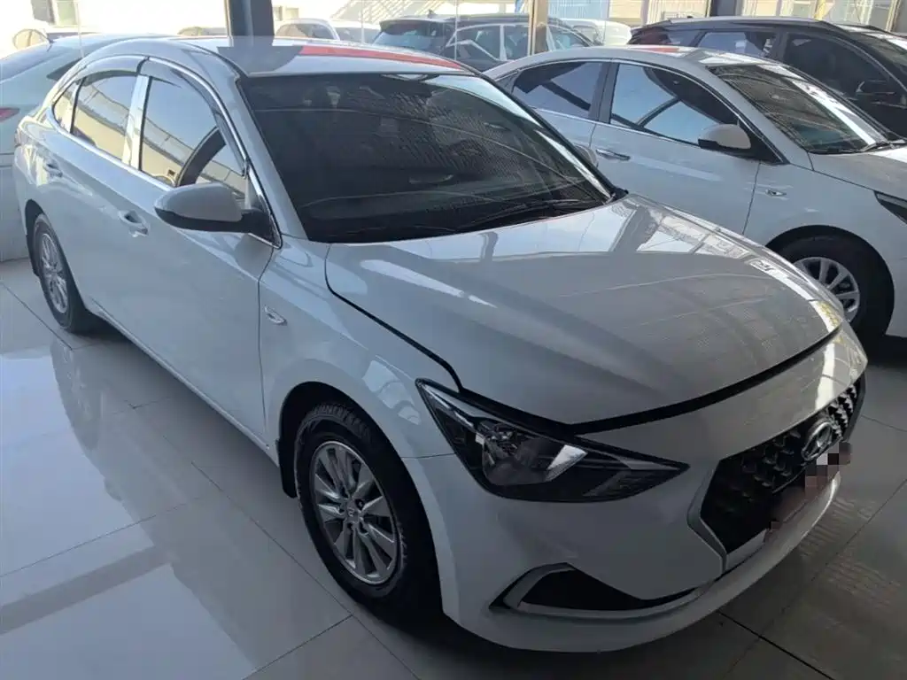 Hyundai Elantra 2019 — фото 4