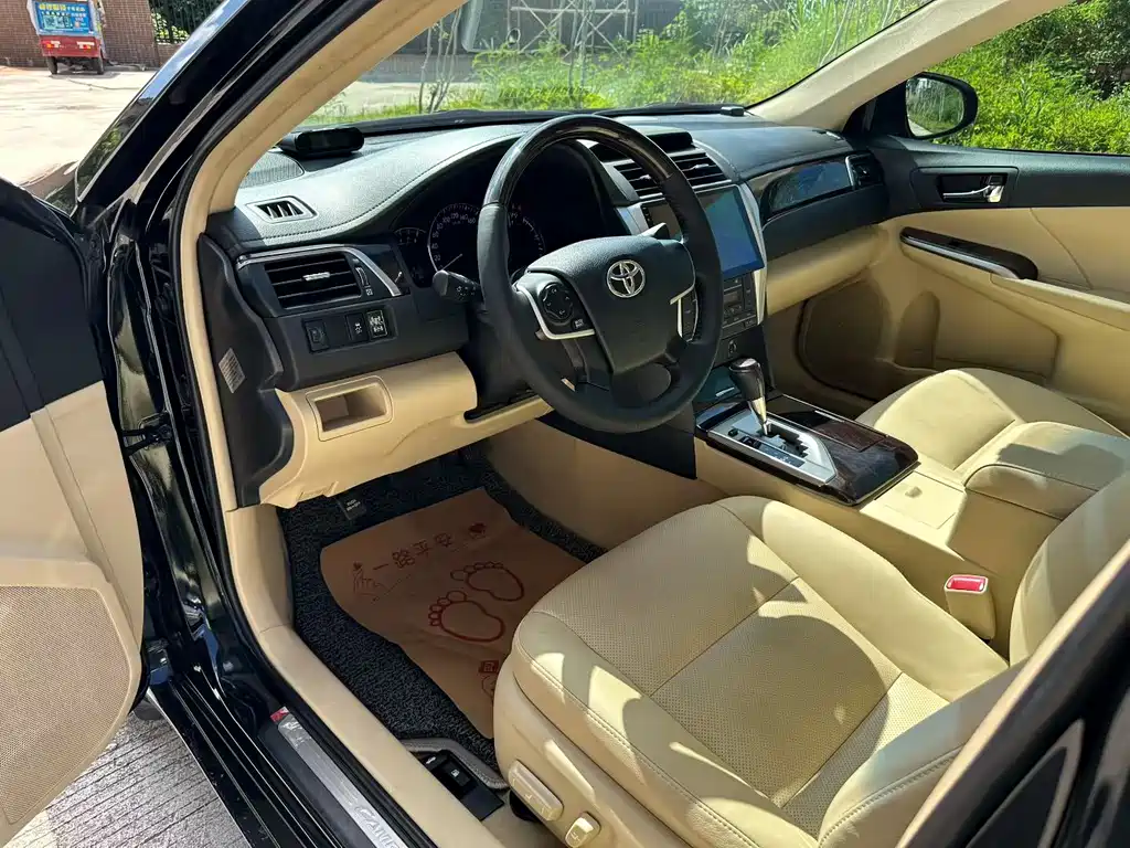 Toyota Camry 2016