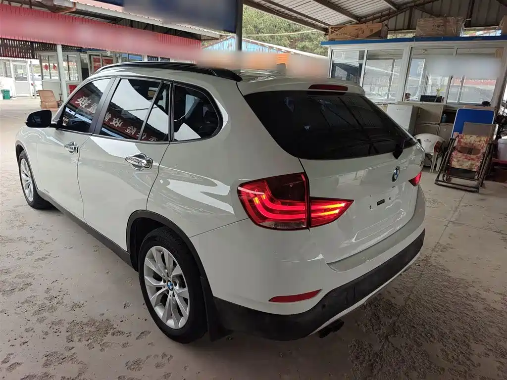 BMW X1 2015 — фото 5