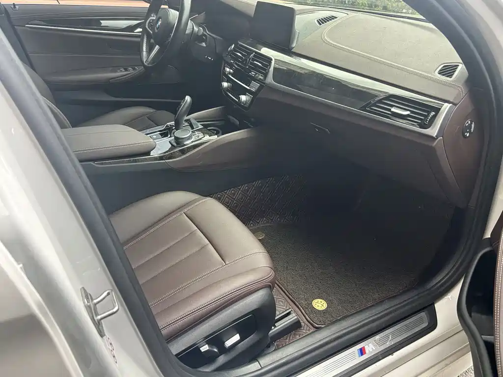 BMW 5 Series 2020