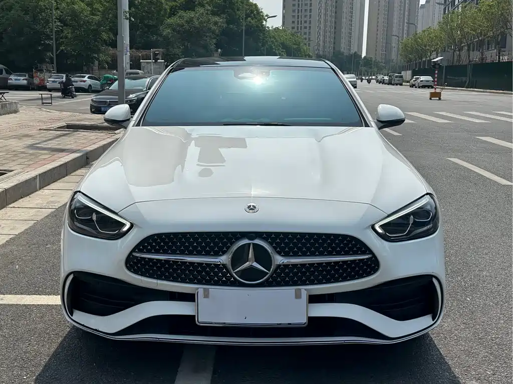 Mercedes-Benz C-Class 2024