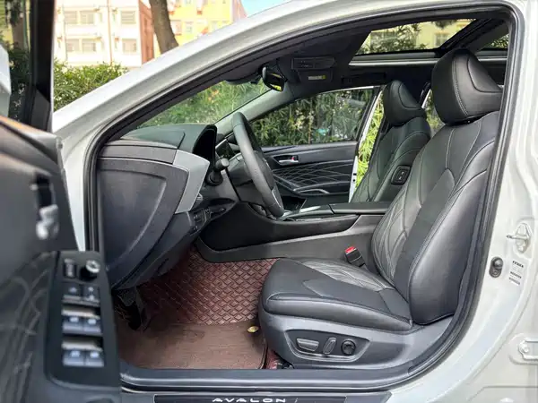 Toyota Avalon 2023