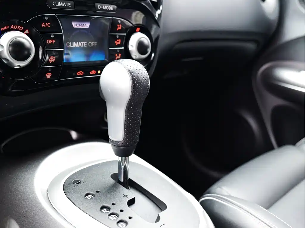 Infiniti ESQ 2015 — фото 13