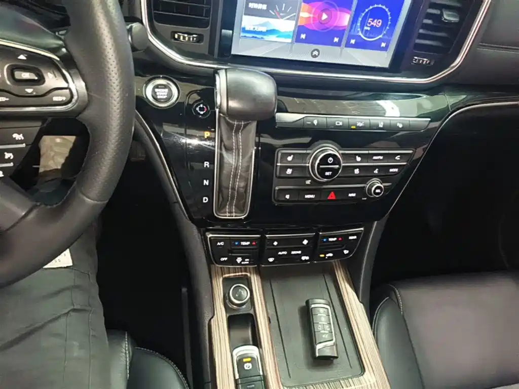 GAC Motor Trumpchi M8 2019 — фото 14