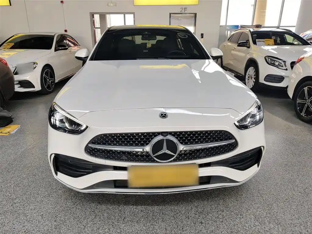 Mercedes-Benz C-Class 2023 — фото 3