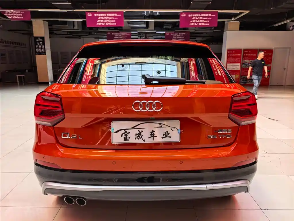 Audi Q2L 2019 — фото 4