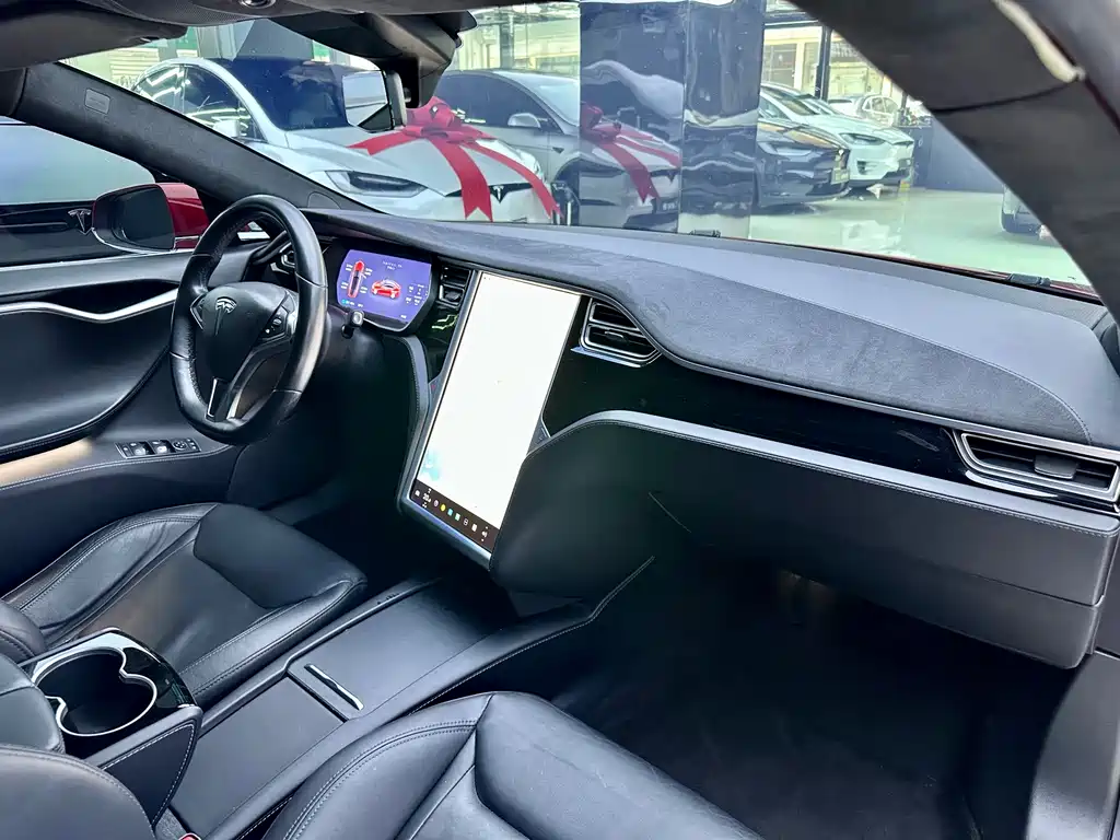 Tesla Model S 2016 — фото 15