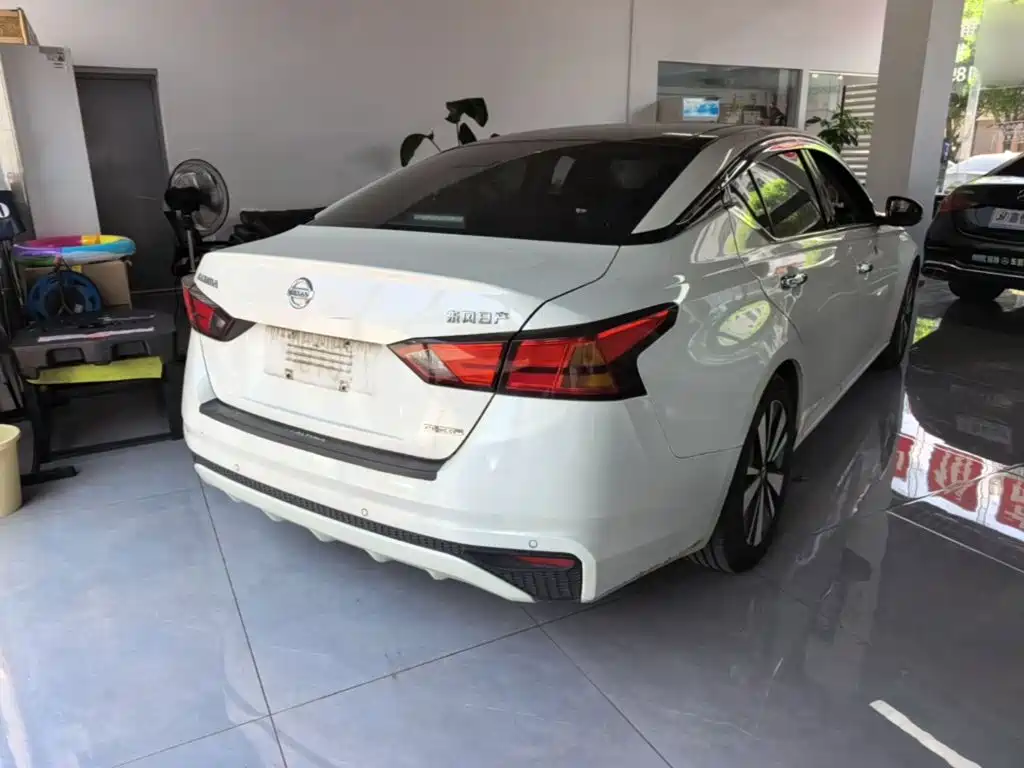 Nissan Teana 2022