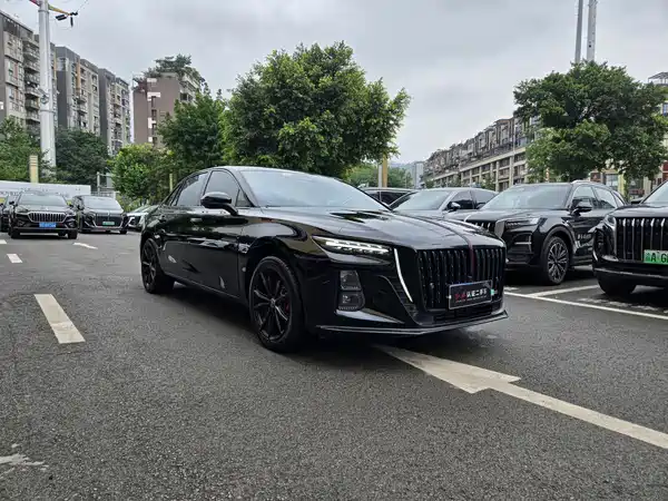 Hongqi H5 2025