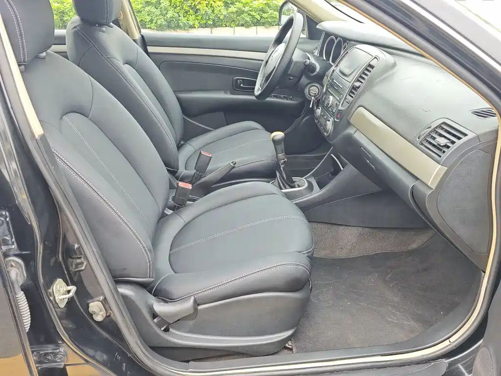 Nissan Sylphy 2018 — фото 14
