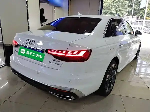 Audi A4L 2020