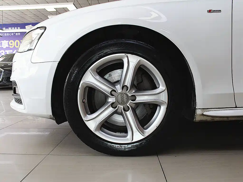 Audi A4L 2015 — фото 15