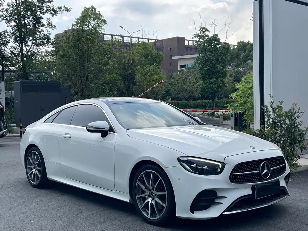 Mercedes-Benz E-Class 2021