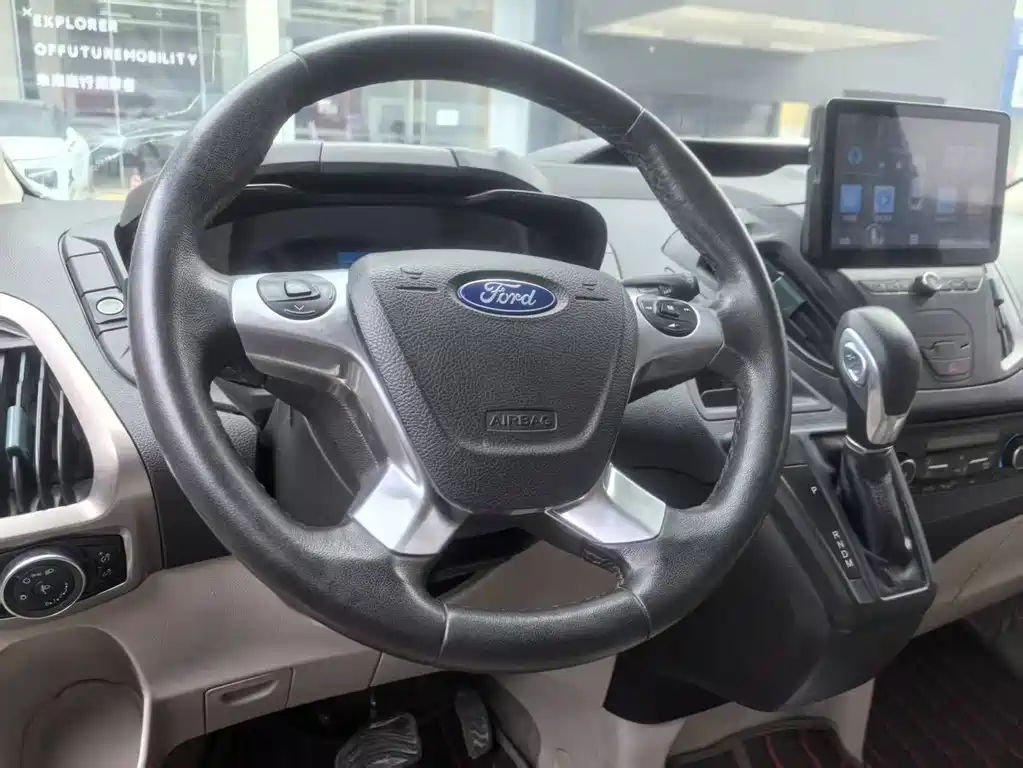 Ford Tourneo 2018 — фото 8