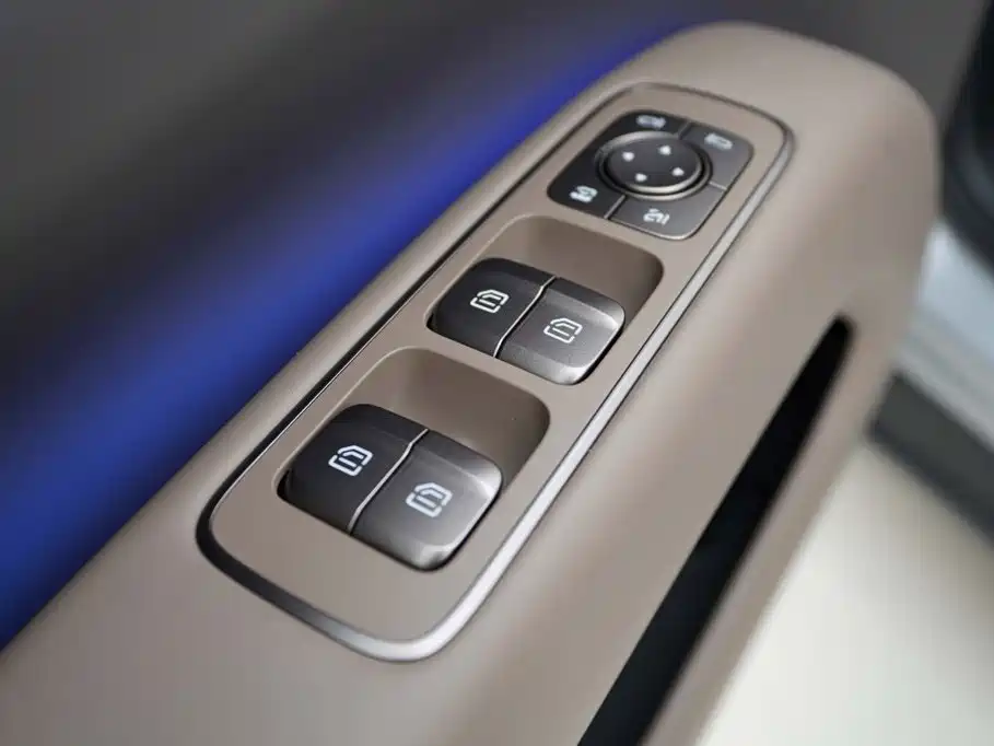 Li Auto i8 2026 — фото 10