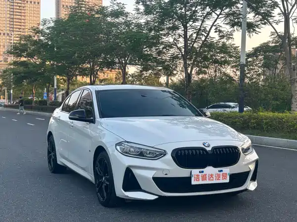 BMW 1 Series 2023