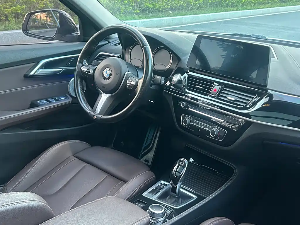BMW 1 Series 2023 — фото 12