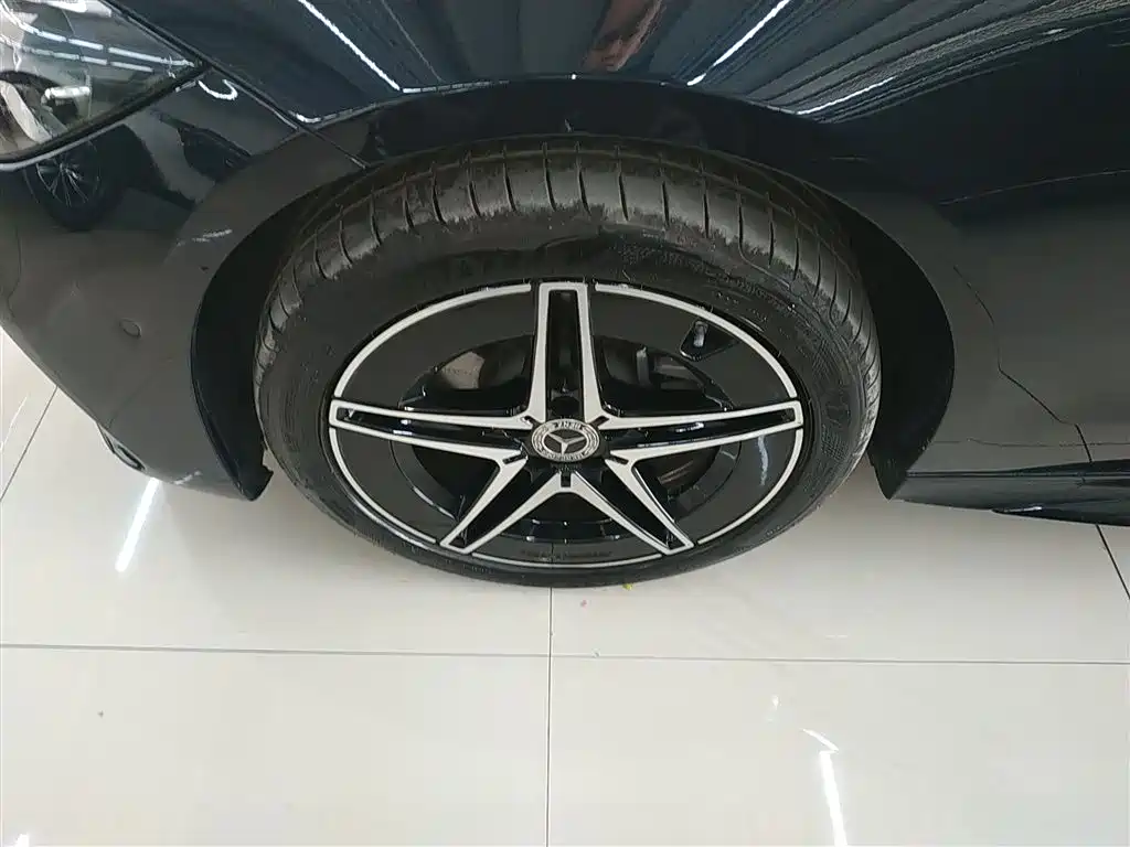Mercedes-Benz C-Class 2023 — фото 25