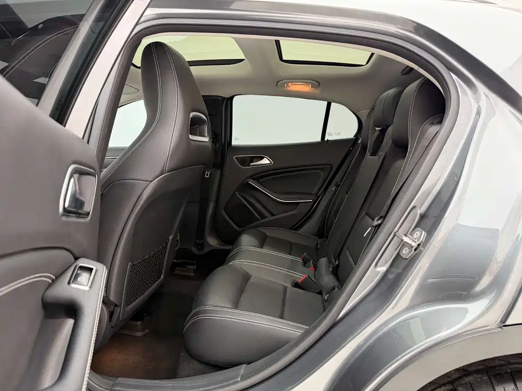 Mercedes-Benz GLA 2018 — фото 14