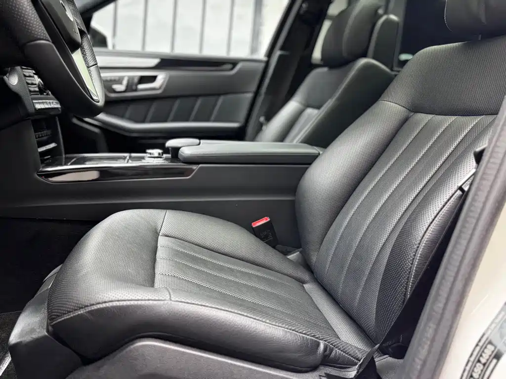 Mercedes-Benz E-Class 2014 — фото 15