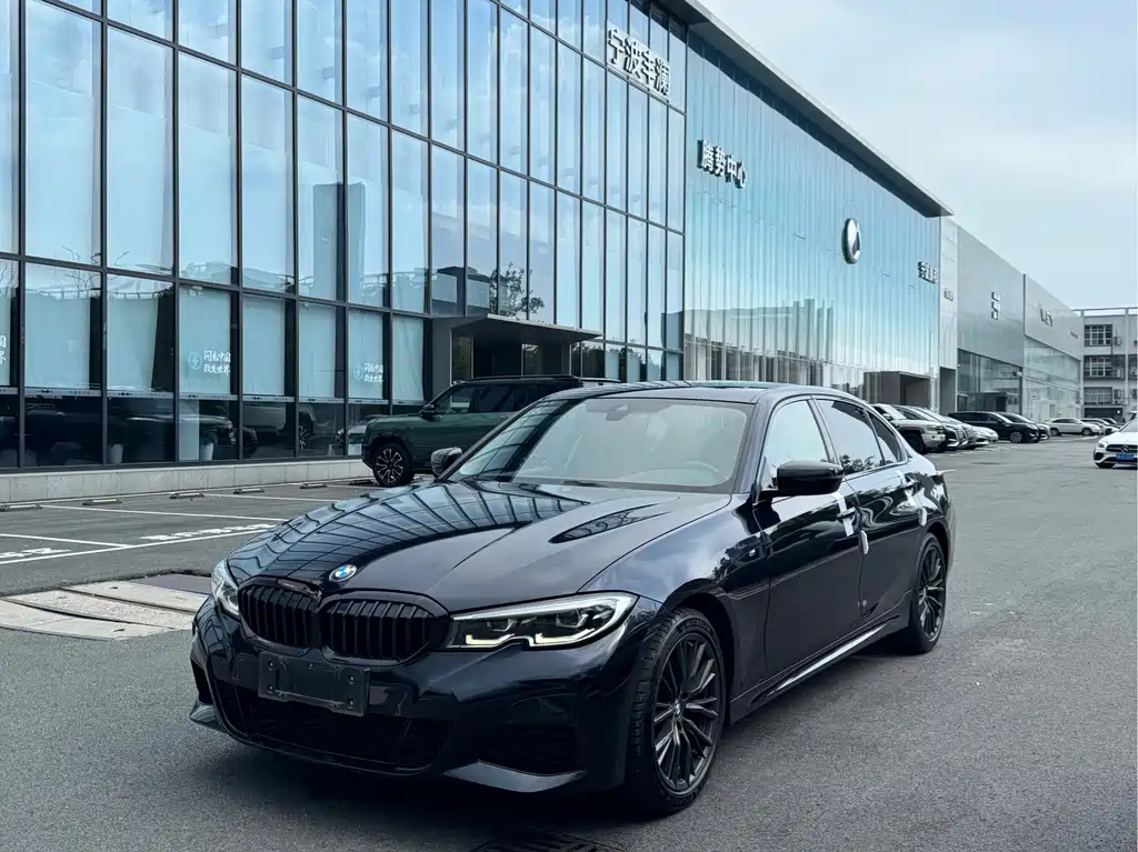 BMW 3 Series 2022