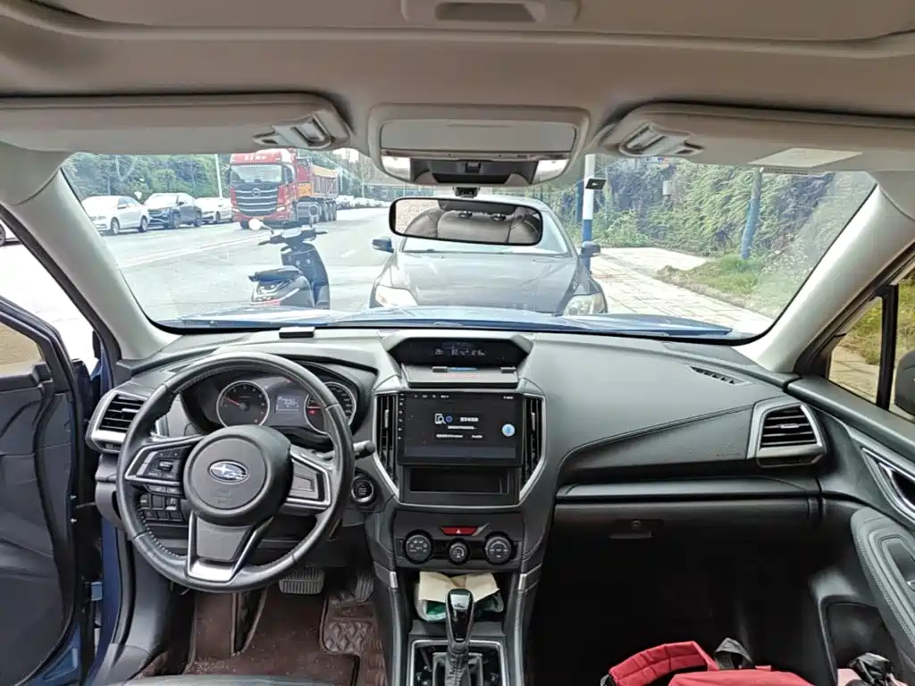 Subaru Forester 2019 — фото 10
