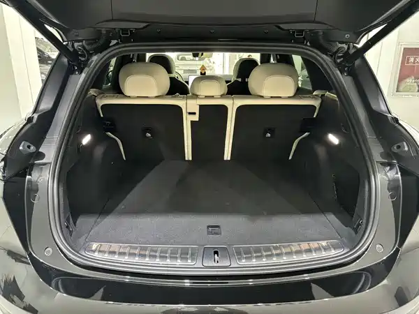 NIO ES6 2025