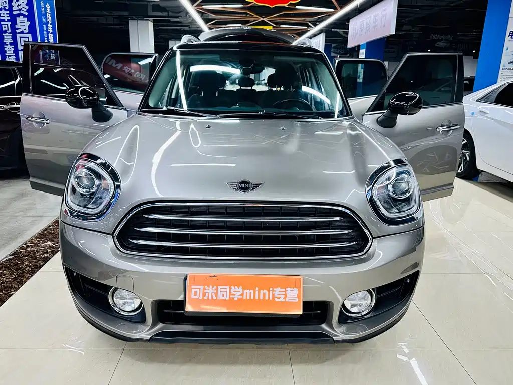 MINI Countryman 2018 — фото 33