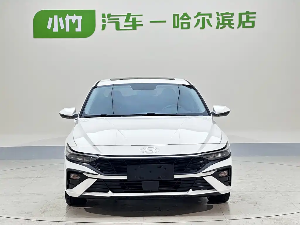 Hyundai Elantra 2023