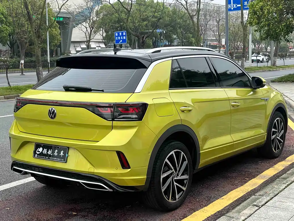 Volkswagen T-Roc 2023 — фото 4