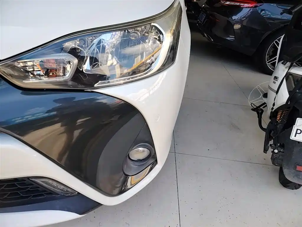 Toyota Yaris L 2019 — фото 24