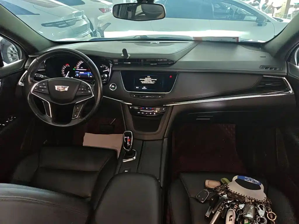 Cadillac XT5 2019 — фото 10