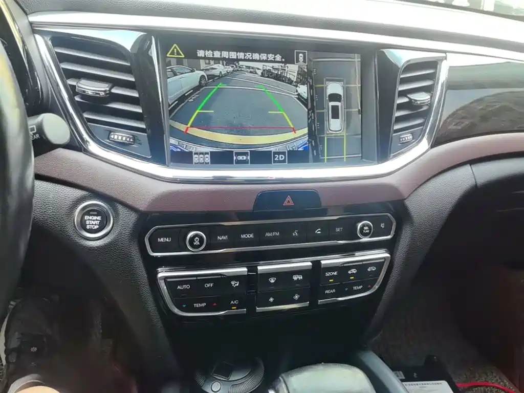 GAC Motor Trumpchi GS8 2018 — фото 13